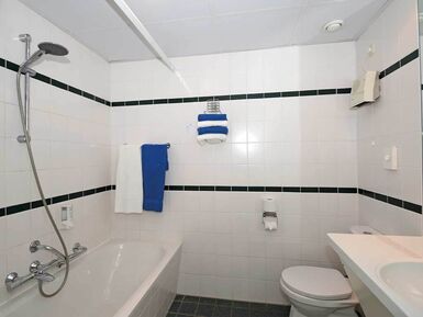 Fletcher-Hotel-Restaurant-Heidehof-badkamer
